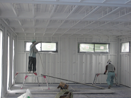 コンテナ事務所 天井内壁 結露防止断熱塗装